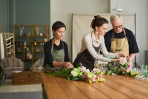 ورشة زهور: دليل شامل لإنشاء وإدارة مشروع ناجح